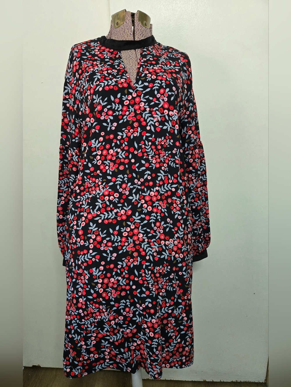 LOFT Floral Long Sleeved Tunic/Dress with Keyhole Collarsize large - Picture 2 of 4
